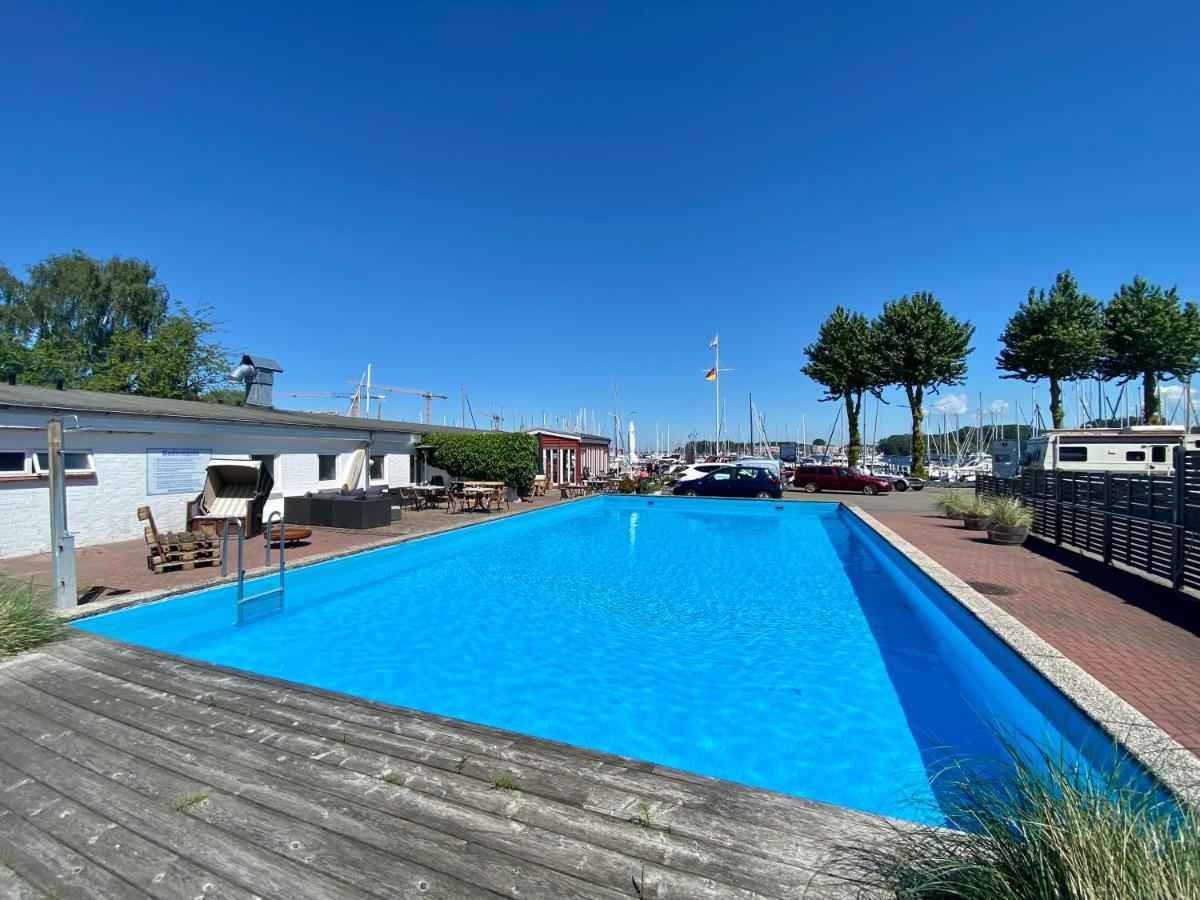 Hausboot Mit Traumlage In Luebeck-Travemuende Otel Dış mekan fotoğraf