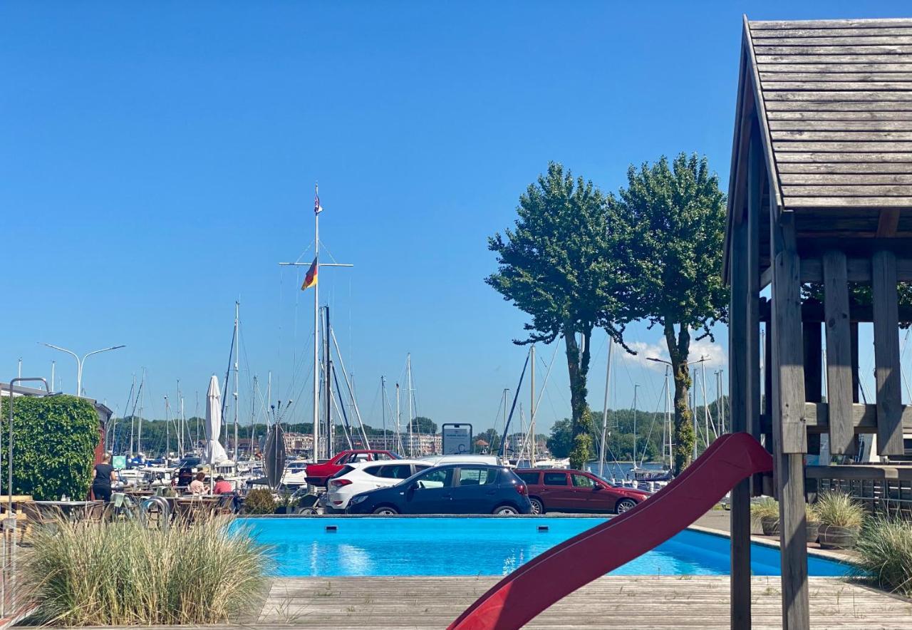 Hausboot Mit Traumlage In Luebeck-Travemuende Otel Dış mekan fotoğraf